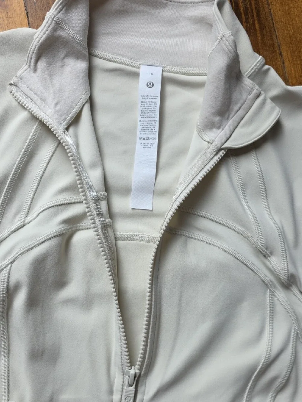 lululemon athletica lightweight stretchy